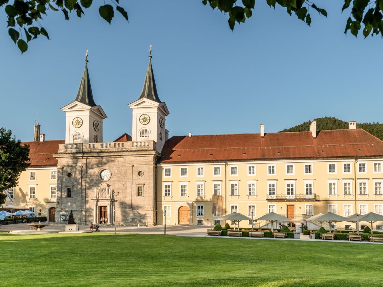 Das Tegernseer Schloss steht im Mittelpunk der Austragungsorte der Tegernseer Woche 2024