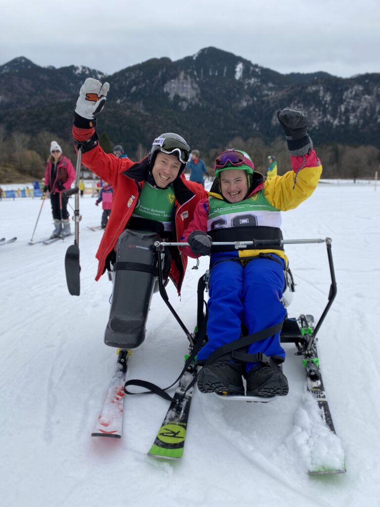 Schirmherr Georg Kreiter, ehemaliges Mitglied des Deutschen Para-Skiteams, und Christine Göttfried